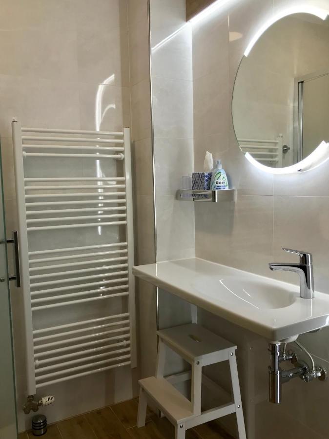 Apartman Dagmar Besenova Bagian luar foto