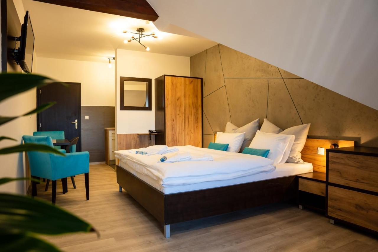 Apartman Dagmar Besenova Bagian luar foto