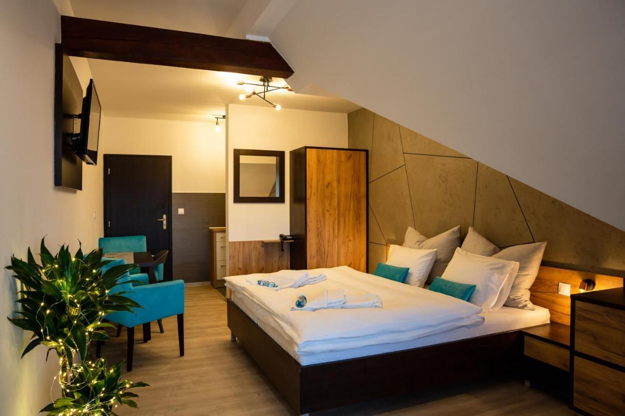 Apartman Dagmar Besenova Bagian luar foto
