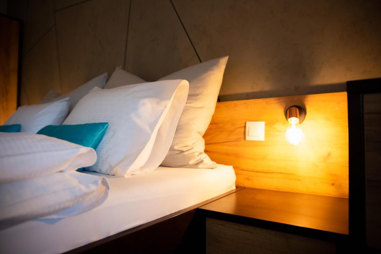 Apartman Dagmar Besenova Bagian luar foto